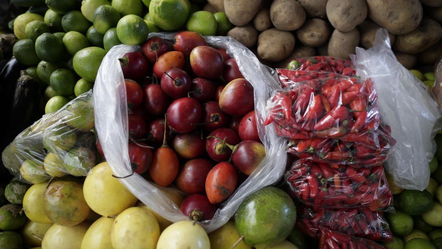 Mujer joven con estudios superiores y que vive sola, el perfil del vegetariano en España