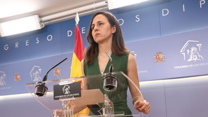 La secretaria general de Podemos, Ione Belarra, en una rueda de prensa en el Congreso este martes.