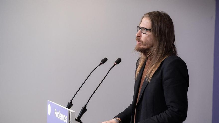 El secretario de organización y portavoz de Podemos, Pablo Fernández