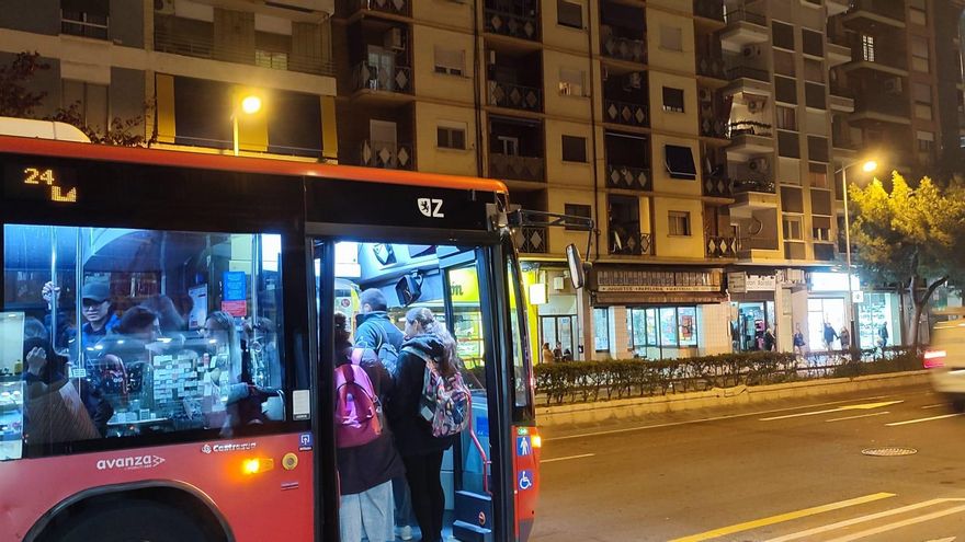 El Ayuntamiento de Zaragoza anuncia nuevos trazados de buses urbanos pero no logra aplacar las críticas vecinales
