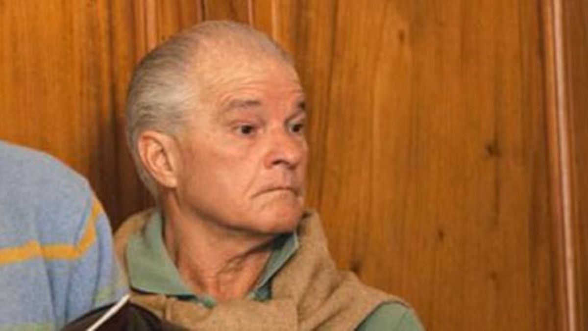 El Indio Castillo durante el juicio en el que fue condenado por siete secuestros y cuatro asesinatos cometidos cuando integraba los grupos de tareas de la CNU
