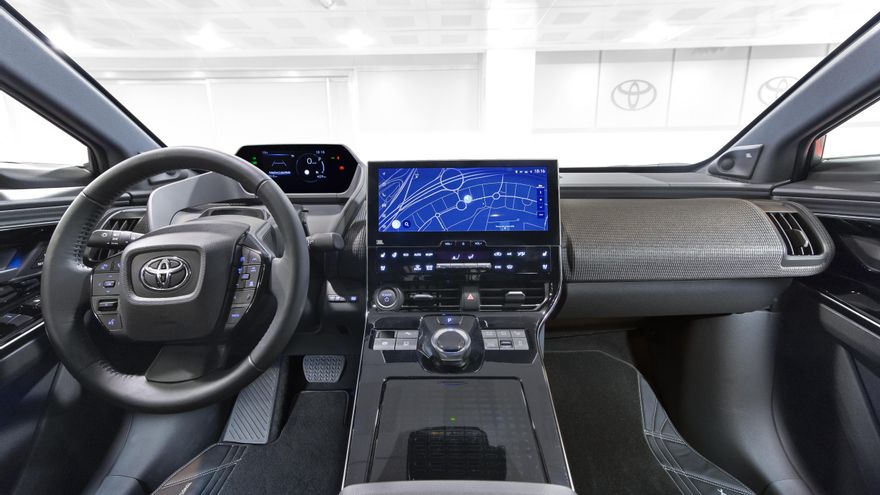Interior del Toyota bZ4X.