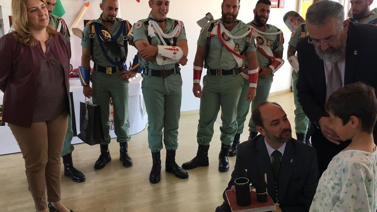 IU lleva al Parlamento andaluz la visita de legionarios a niños del Hospital Materno Infantil de Málaga
