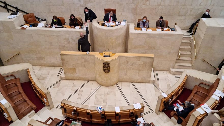 Votación en el Parlamento de Cantabria para elegir a los diputados que defenderán en el Congreso de los Diputados la modificación de la Ley de Costas