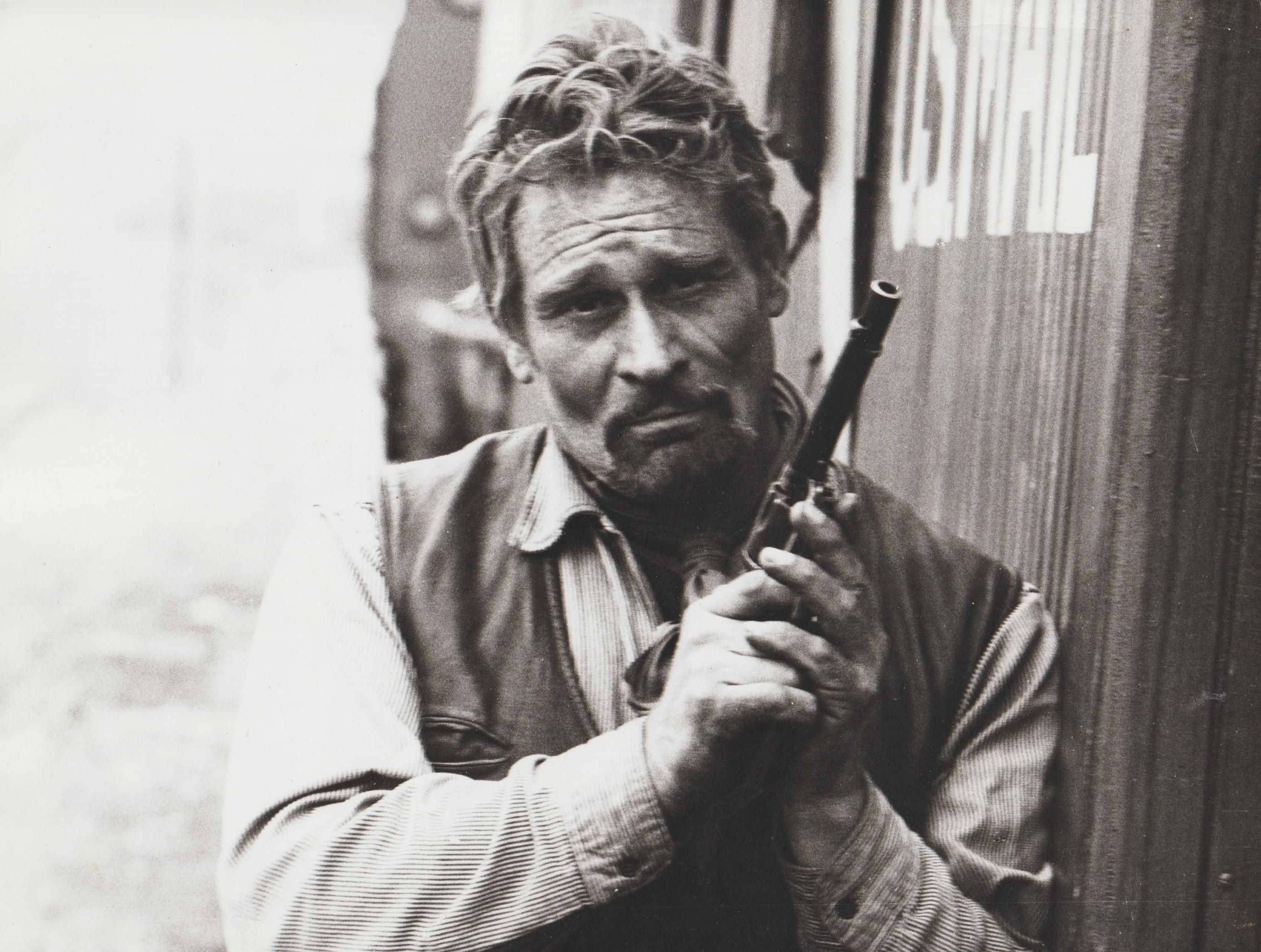 Otro día en la oficina para Luis Barboo