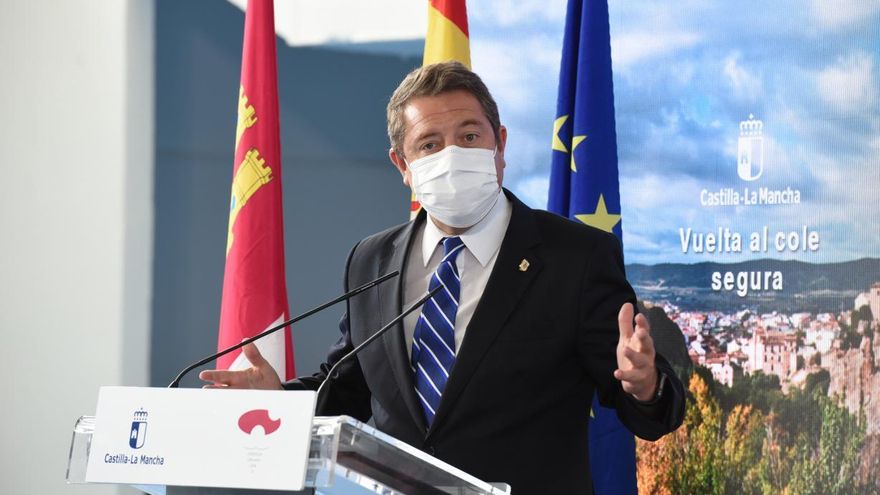 García-Page: un 80% de los casos de Castilla-La Mancha vinieron "de la bomba radioactiva vírica que se plantó en Madrid"