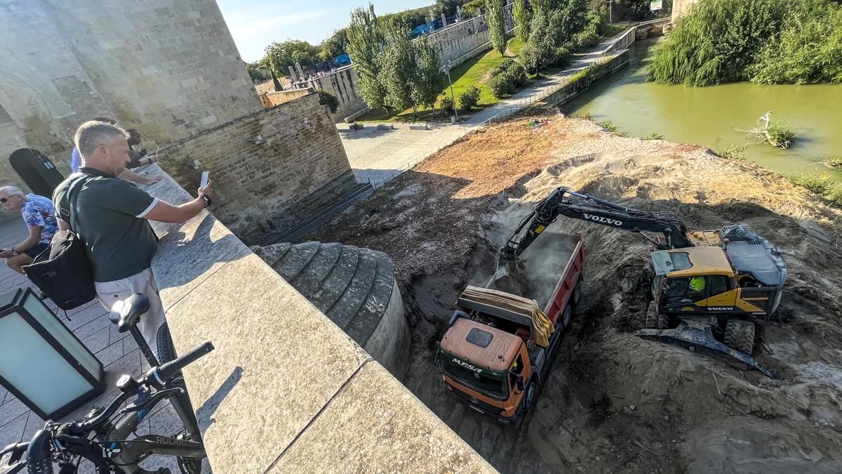 Obras bajo el puente romano