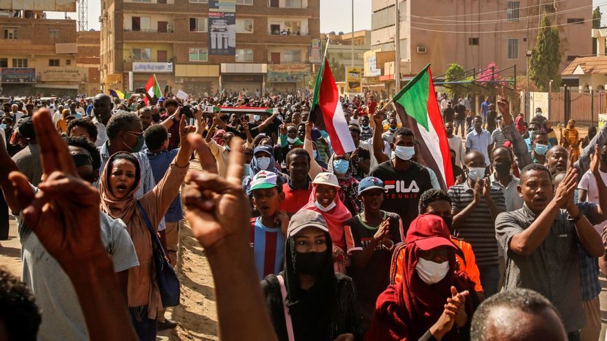 Al menos dos muertos durante las protestas en Sudán contra el golpe de Estado