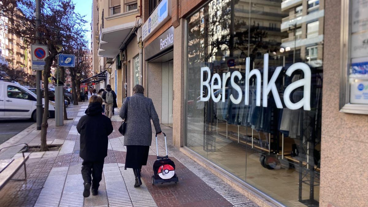 La propuesta de reubicación de Inditex a las trabajadoras de Bershka en Logroño: todas fuera de La Rioja