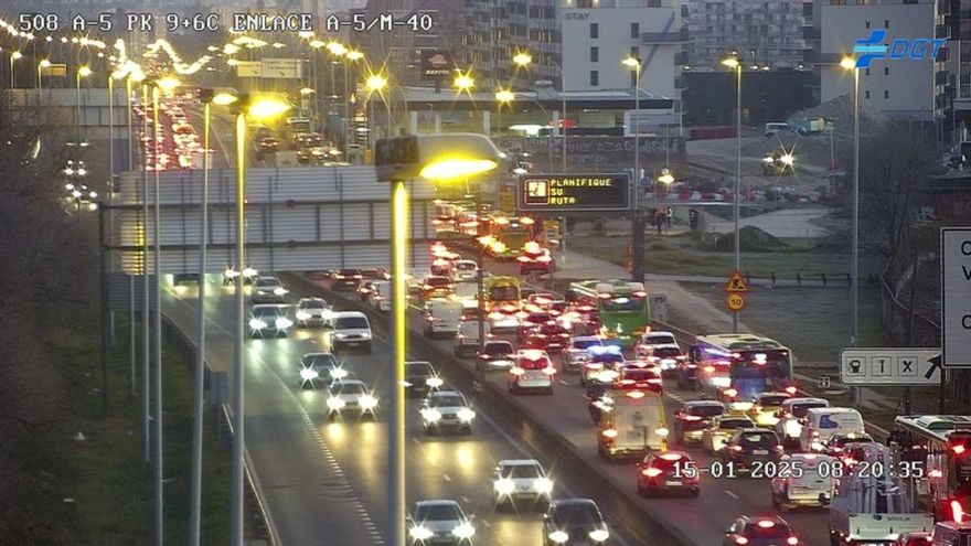 El primer día de obras en la A-5 provoca trayectos media hora más largos y atascos desde Móstoles hasta Madrid