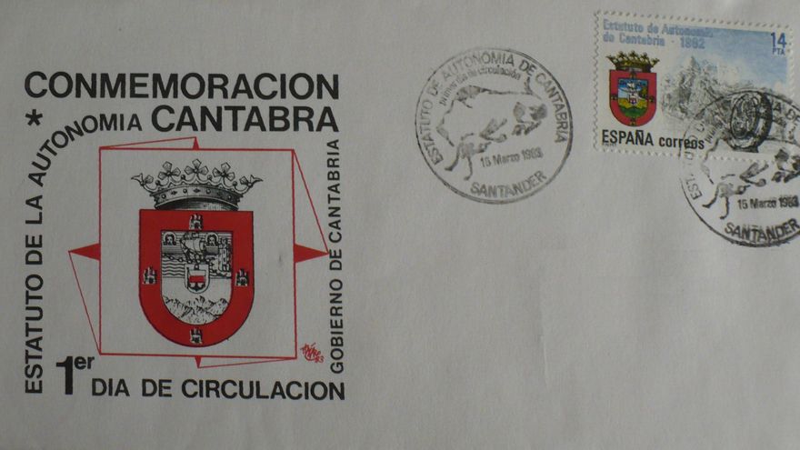 Sobre y sello conmemorativos del Estatuto de Cantabria.