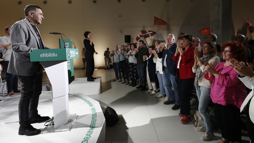 EH Bildu, ERC y BNG exhiben unidad en Pamplona: "Se puede construir un dique de contención a la extrema derecha"