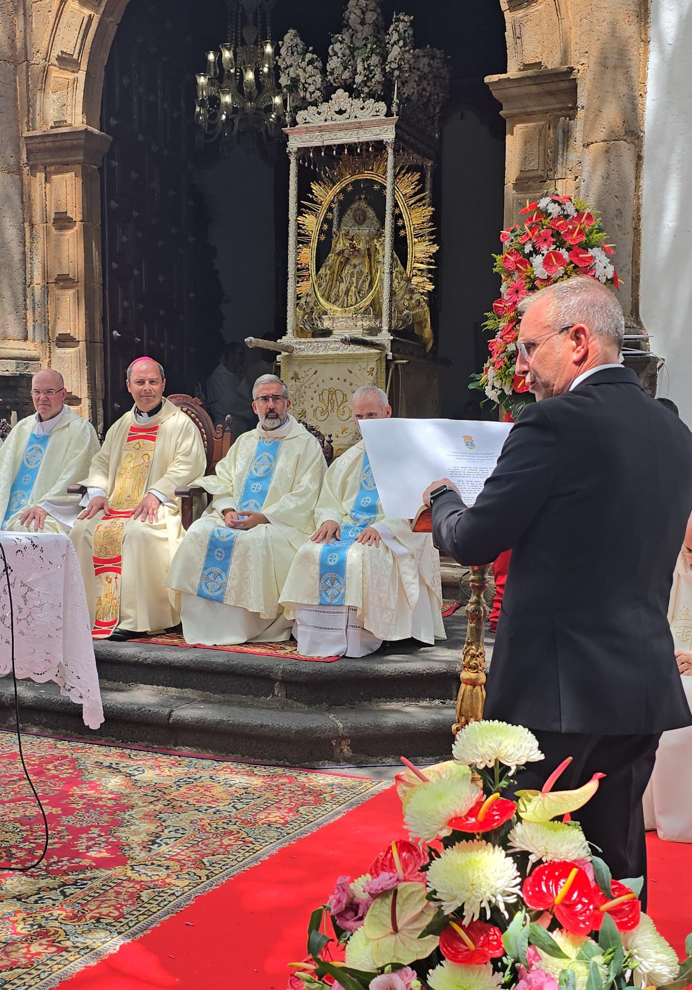 Sergio Rodríguez en la ofrenda a la Virgen de Las Nieves.