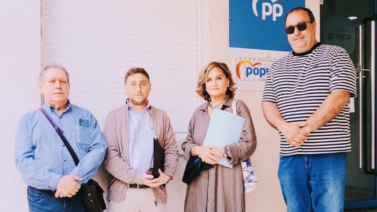 Presentación de las impugnaciones en la sede provincial del Partido Popular en Cuenca, rechazando la Junta Gestora creada para dirigir el partido y pidiendo un Congreso Provincial