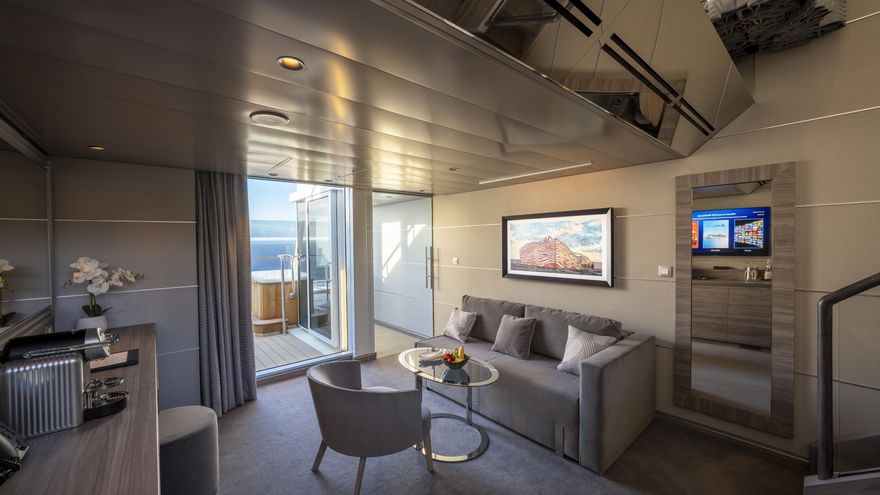 'Suite' dúplex con jacuzzi en MSC World Europa
