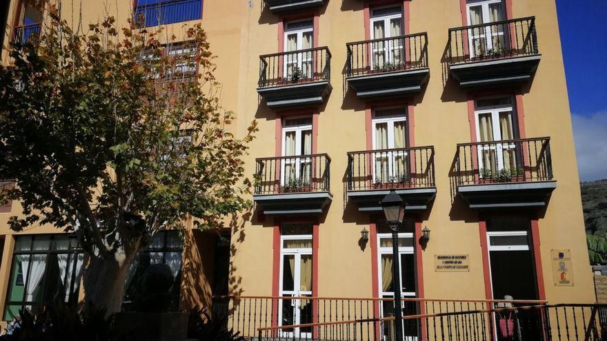 El Cabildo subvenciona con casi 180.000 euros las plazas insulares de la residencia y centro de día en Tazacorte