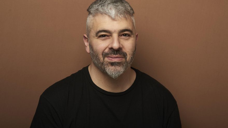 Víctor Malumián: “Hoy una parte de la crisis del libro pasa por la falta de tiempo”