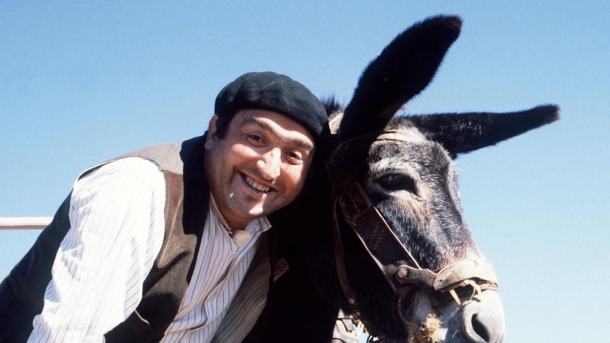Imagen de archivo de octubre de 1979.- El actor y humorista aragonés Fernando Esteso en el rodaje de la película 'Los energéticos' de Mariano Ozores. EFE.