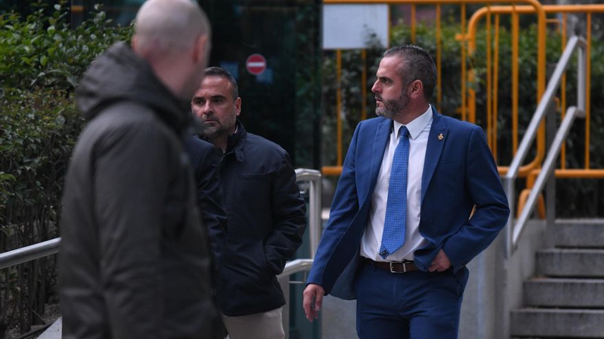The Public Prosecutor's Office requests six and a half years' imprisonment for the anti-narcotics chief of the Civil Guard in El Estrecho