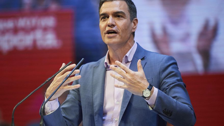 Archivo - El presidente del Gobierno y secretario general del PSOE, Pedro Sánchez, interviene durante un acto electoral, en el Palacio de Festivales, a 22 de mayo de 2023, en Santander, Cantabria (España).