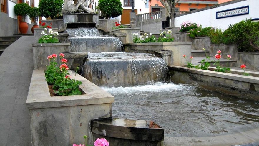 El pueblo español atravesado por una cascada urbana que se ha convertido en una postal