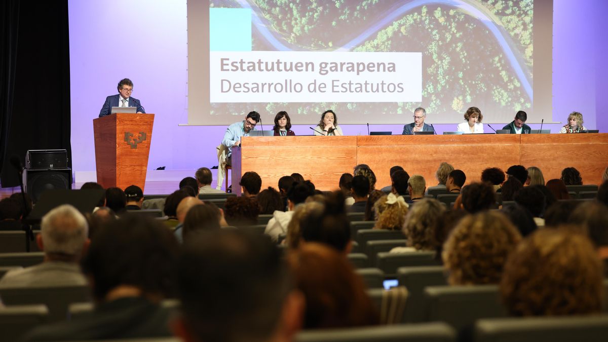 La Universidad pública vasca deja su nombre en euskera y pasa a ser de forma oficial Euskal Herriko Unibertsitatea