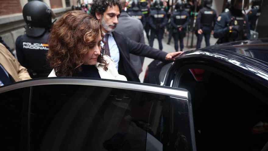 Ayuso ataca la huelga por la educación mientras sigue sin sentarse a negociar con docentes y estudiantes