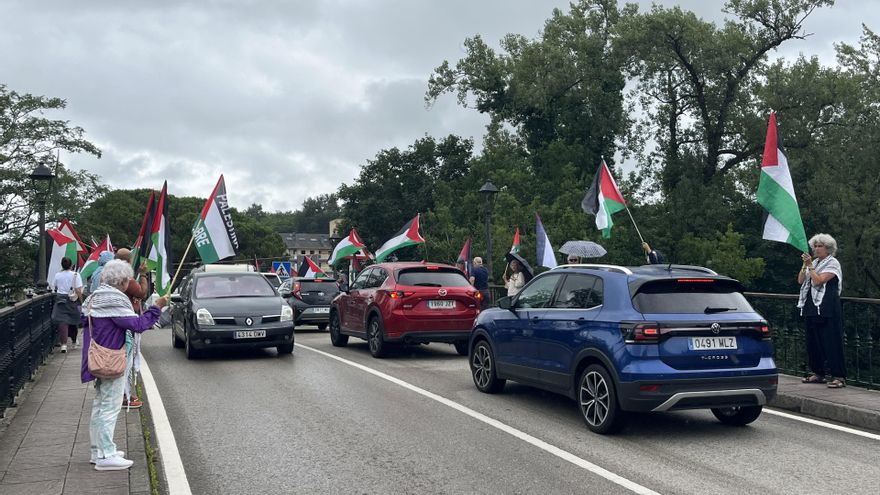 Protesta pro Palestina en el Día de las Instituciones en Puente San Miguel