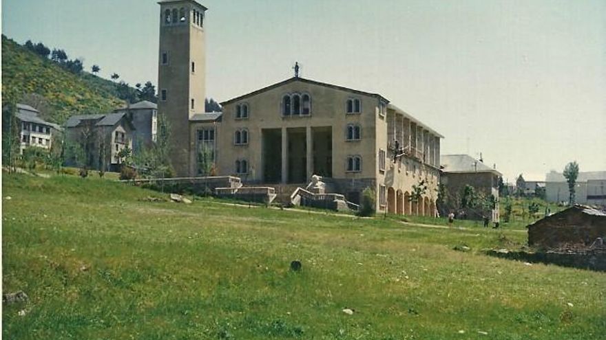 Iglesia de Villablino.