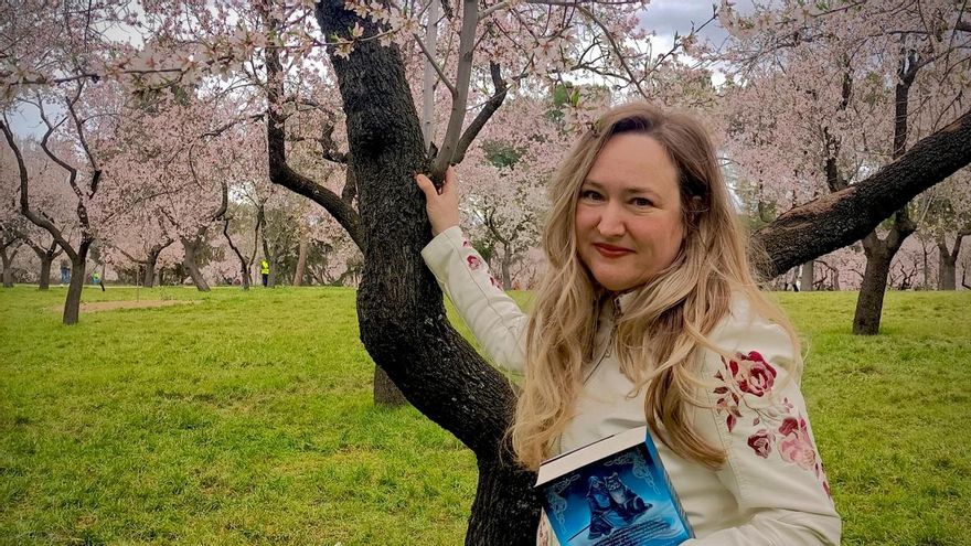 Aránzazu Serrano, autora de la saga 'Neimhaim': "Soy una rara avis en este mundo de consumo acelerado"
