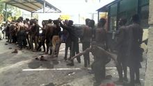 Expertos cuestionan la legalidad de la devolución exprés a Marruecos de los migrantes que saltaron la valla de Ceuta