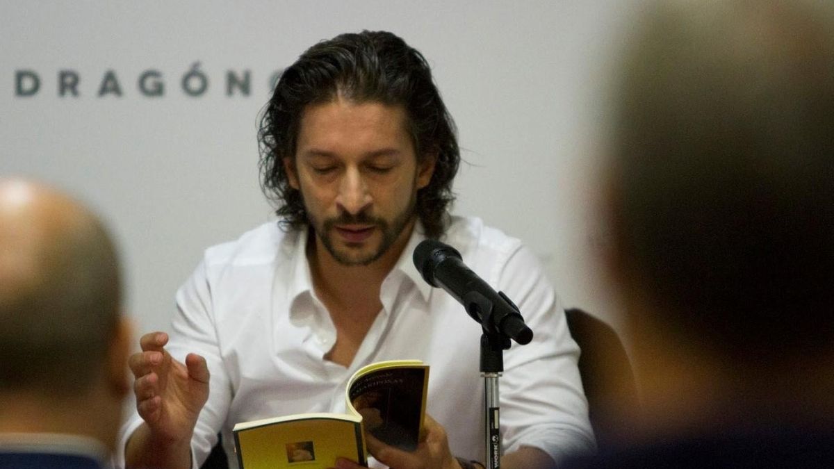 Pablo Acevedo presenta en Córdoba el poemario ganador del Premio Internacional 'Motril, Puerto de la Alhambra'