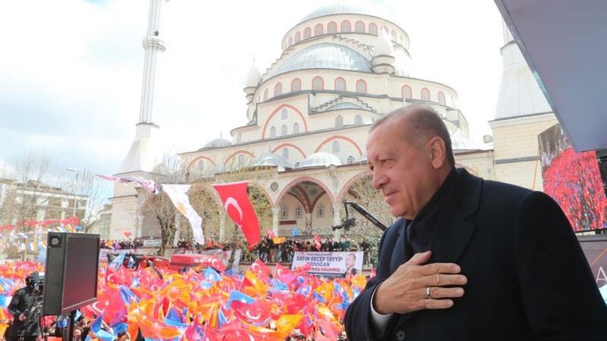 Turquía se prepara para unas elecciones reñidas, sin vaticinio de ganadores
