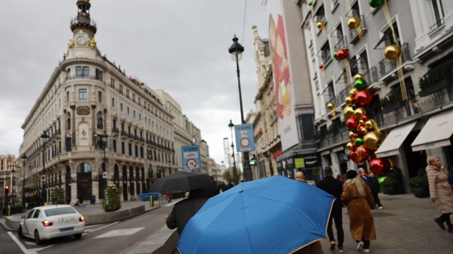 Asturias encadena su tercer día de alerta naranja por temporal marítimo con olas de seis metros