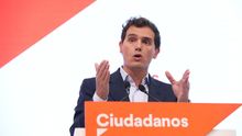 Rivera pide ahora a Sánchez una "reunión urgente" tras haberse negado a acudir a Moncloa para hablar de la investidura