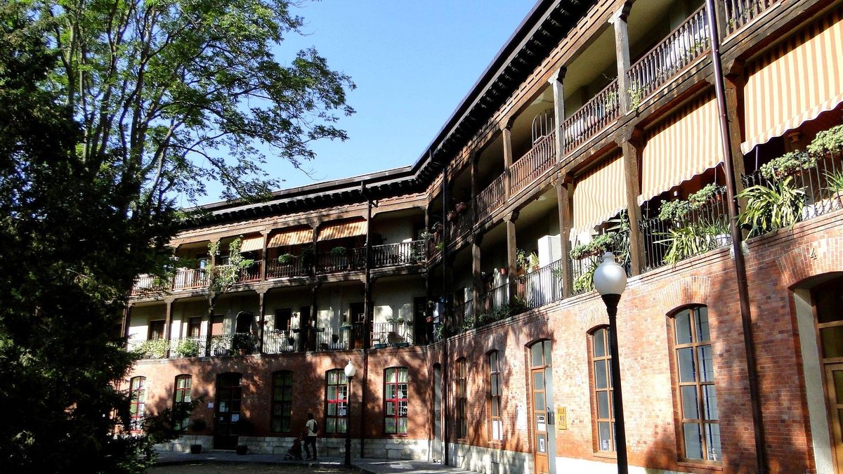 Balconadas de madera en el Patio del Viejo Coso.