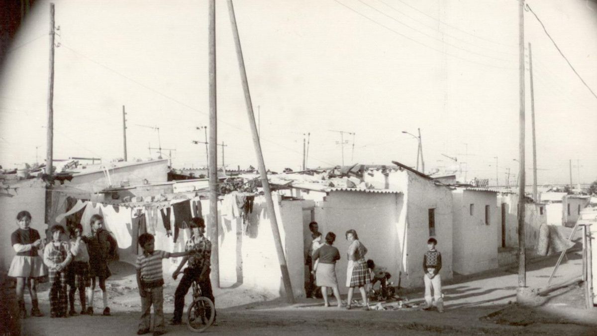 Una calle de El Pozo en los años 70