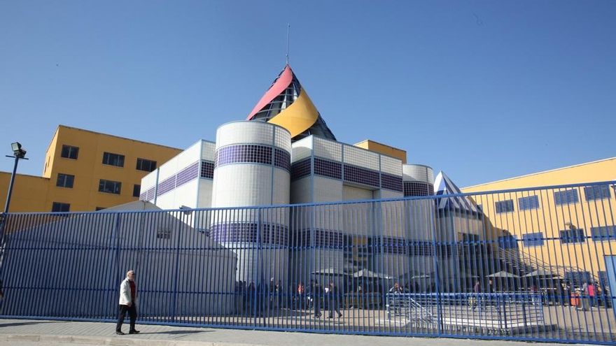 Archivo - Imagen de archivo del Centro de Internamiento de Extranjeros, CIE, de Aluche (Madrid)