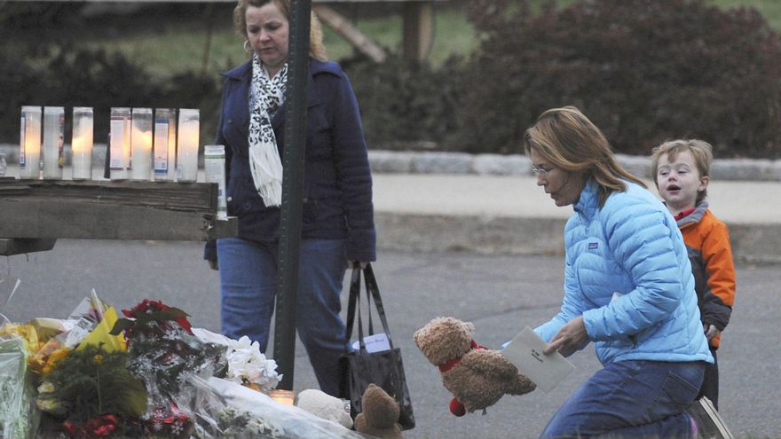 La policía confirma formalmente a Adam Lanza como autor de la matanza escolar