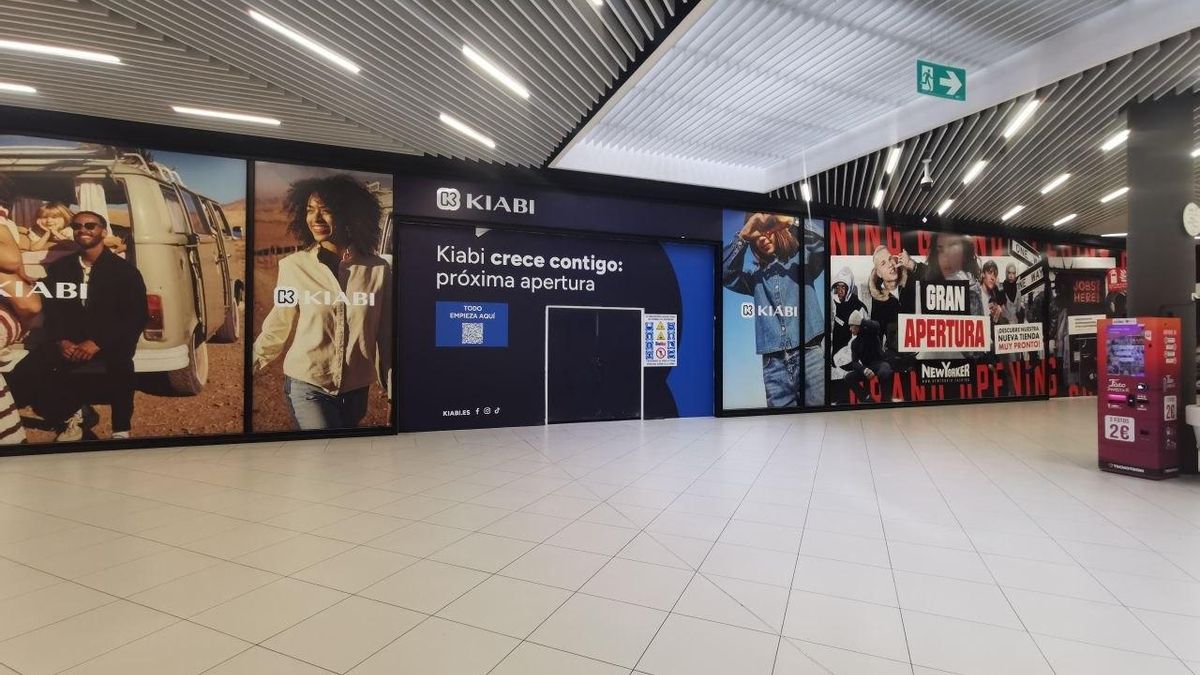 Establecimientos de Kiabi y New Yorker en el centro comercial La Sierra.