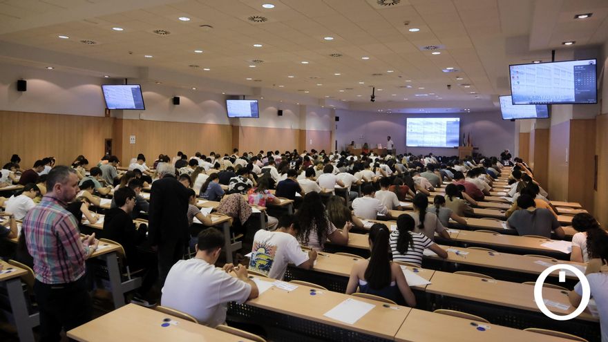 El enigma de los exámenes de selectividad perdidos: la Universidad de Córdoba asegura que no acabaron en la basura