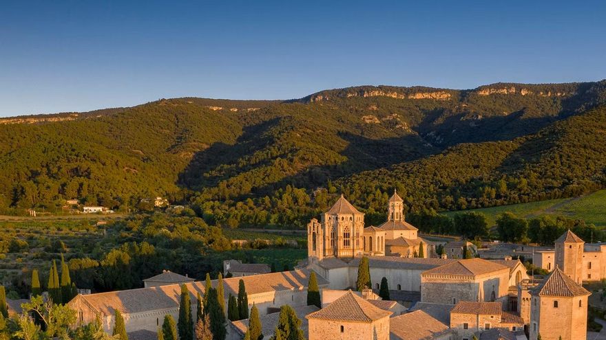 A bela cidade de Tarragona, com o seu mosteiro classificado como Património Mundial e local de descanso de numerosos reis.