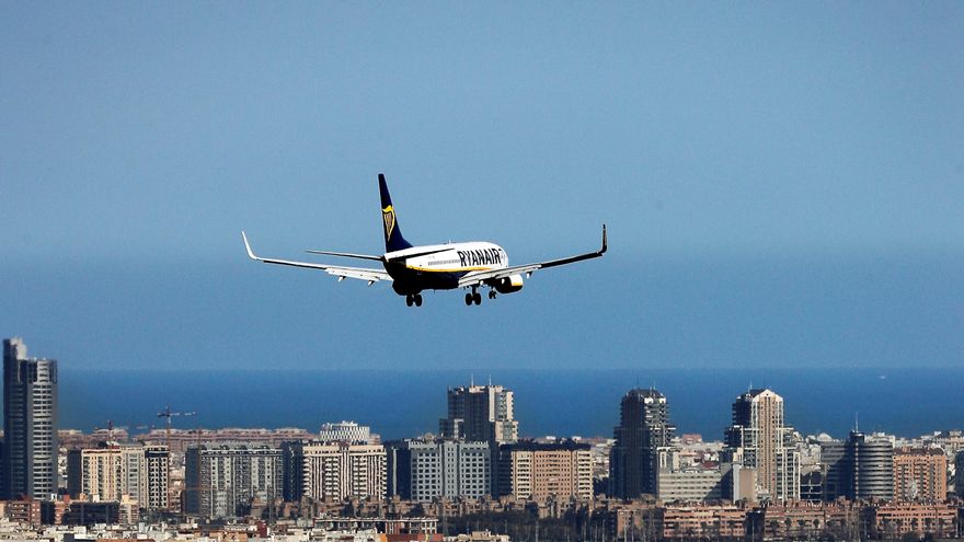 Ryanair mejora la previsión de pérdidas para 2021, pero rebaja la cifra de pasajeros