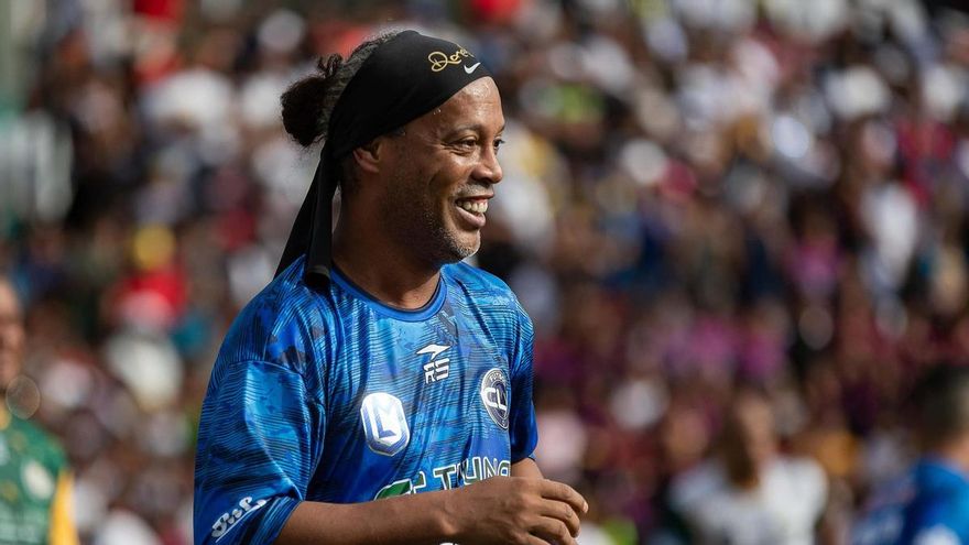 Ronaldinho vuelve al fútbol: el brasileño regresará al césped con el Ravenna el próximo 15 de noviembre