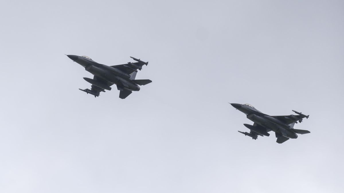 Dos F-16 Fighting Falcon