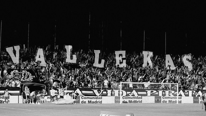 Ignacio Pato recorre los 100 años del Rayo: "Su arraigo en Vallecas no le importa a Ayuso ni al presidente del club"