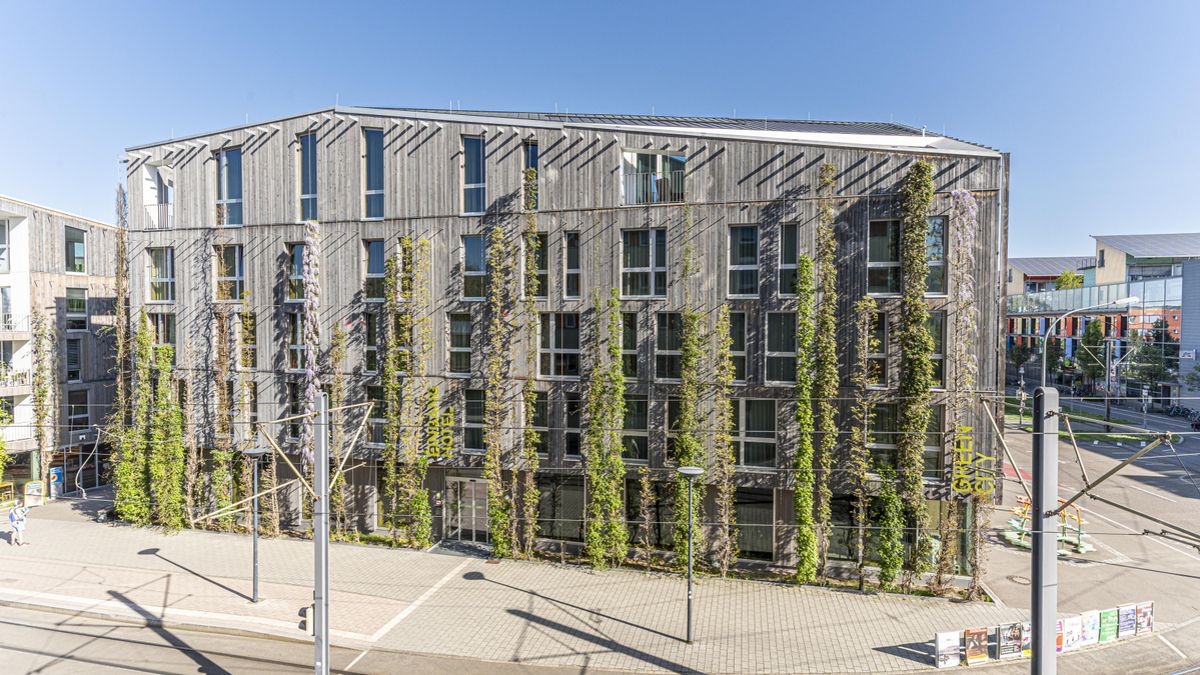 Green City Hotel