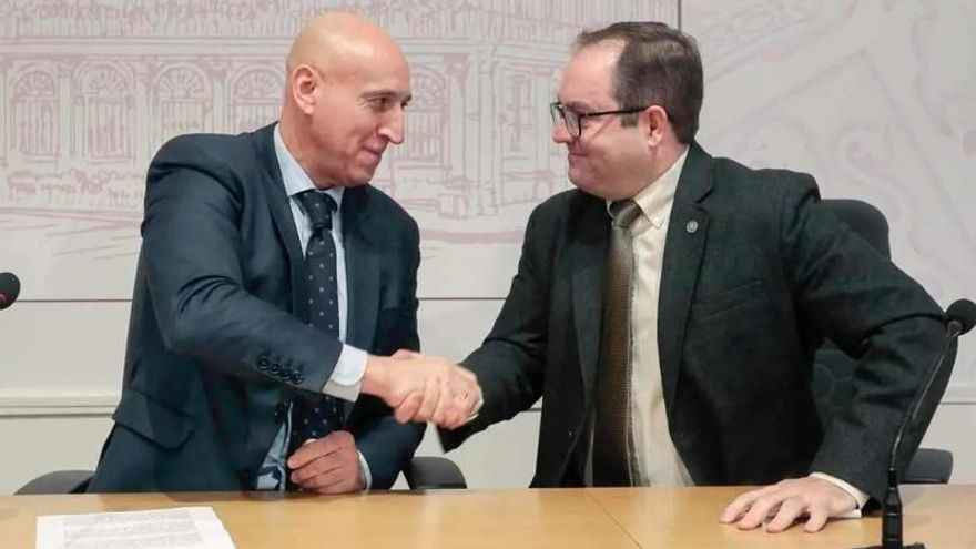 El PSOE recrudece su batalla interna por León entre un calendario diabólico y una encuesta poco discreta
