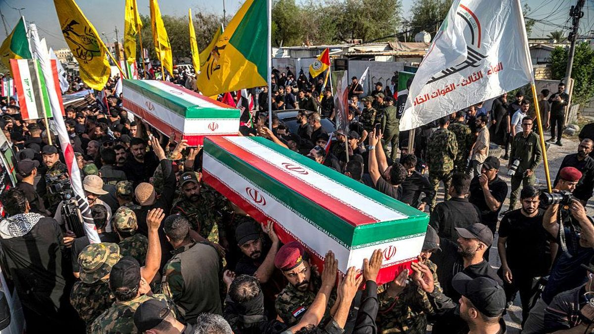Funeral de los milicianos de las Fuerzas de Movilización Popular muertos en los ataques de EEUU y Arabia Saudí contra Irak, en Bagdad, el 29 de julio de 2026.