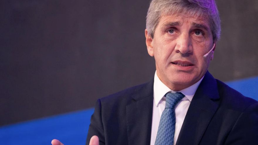 Caputo negocia con organismos internacionales y busca una garantía del Banco Mundial por hasta US$2.000 millones